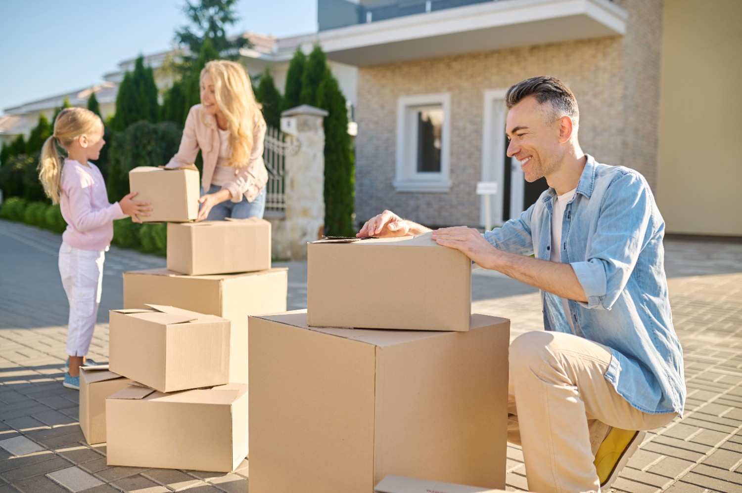 Moving in New Mexico's Heat: How to Protect Your Belongings from Extreme Temperature and Altitude